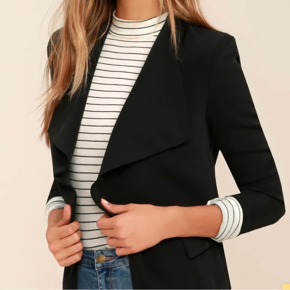 Lulu’s Black Uptown Girl Blazer